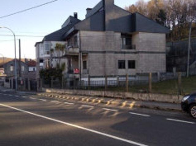 Casa en venta en O Carballiño, Galicia