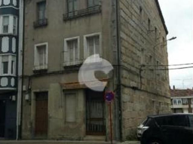 Casa en venta en A Carballeira, Ourense