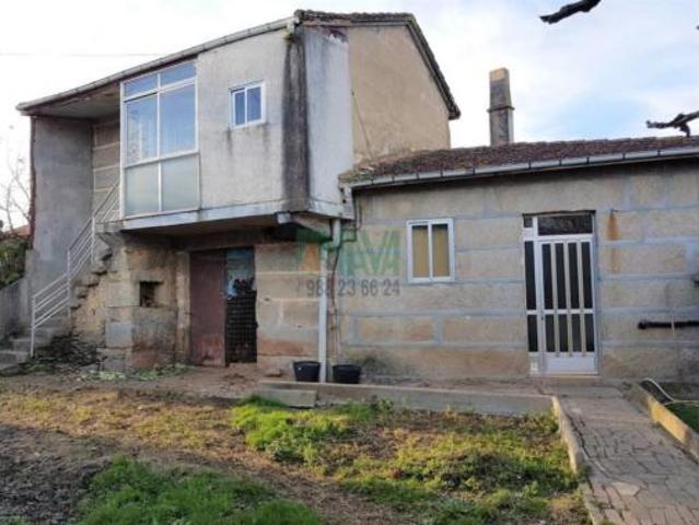Casa en venta en Ourense, Galicia