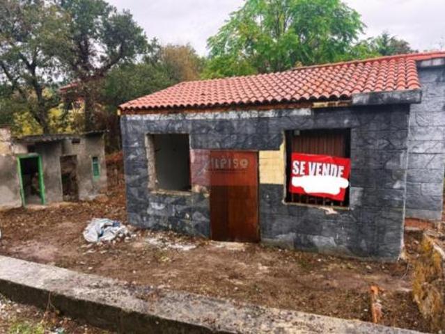 Casa en venta en Os Coiñás, Ourense