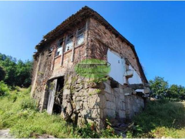 Casa en venta en As Lagoas, Ourense