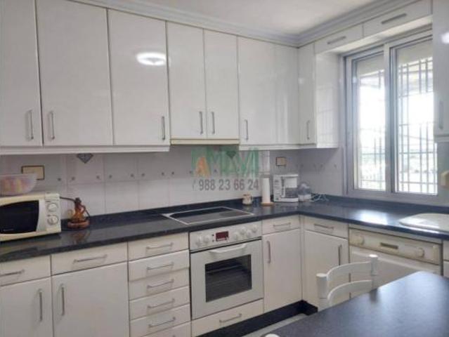 Casa en venta en Reza Vella, Ourense
