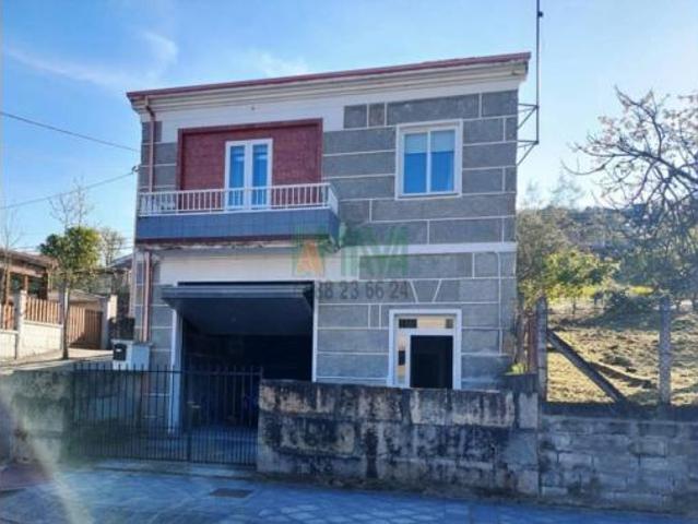 Casa en venta en Ourense, Galicia