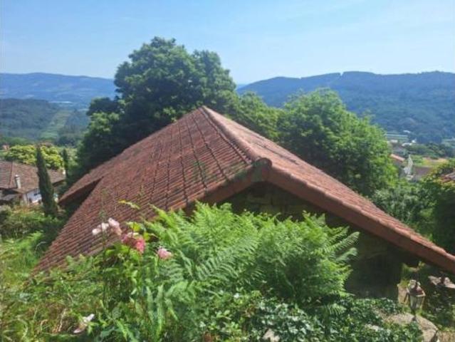 Casa en venta en Ourense, Galicia
