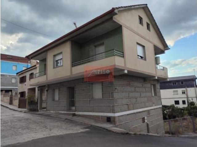Casa en venta en Montealegre, Ourense