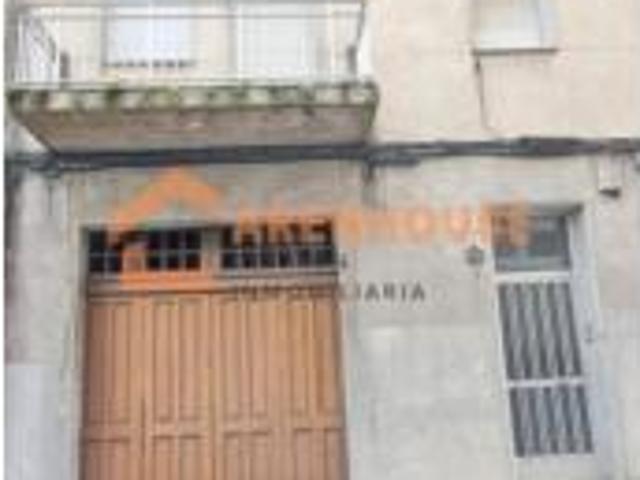 Casa en venta en O Vinteún, Ourense