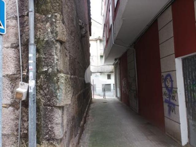 Casa en venta en O Vinteún, Ourense