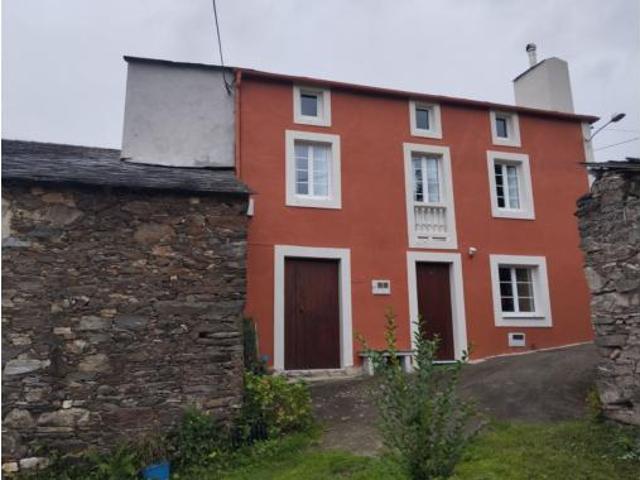 Casa en venta en Ourol