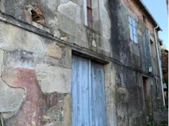 Casa en venta en Outes, Noia