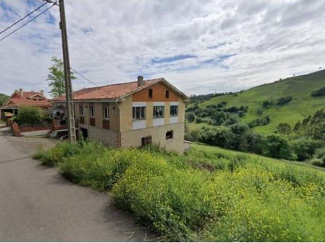 Casa en venta en Oviedo, Asturias