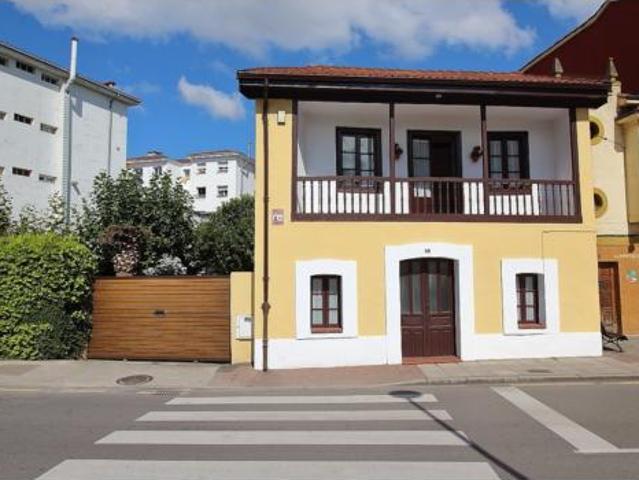 Casa en venta en Oviedo, Colloto / Cualloto