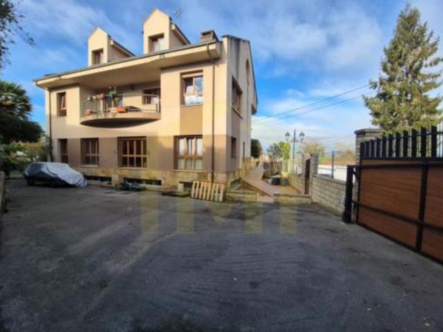 Casa en venta en Oviedo, Asturias