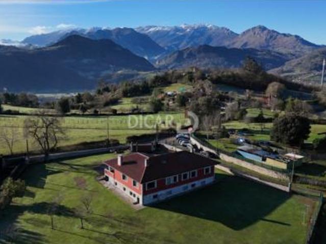 Casa en venta en Oviedo, Asturias