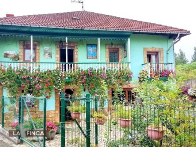 Casa en venta en Oviedo, Asturias