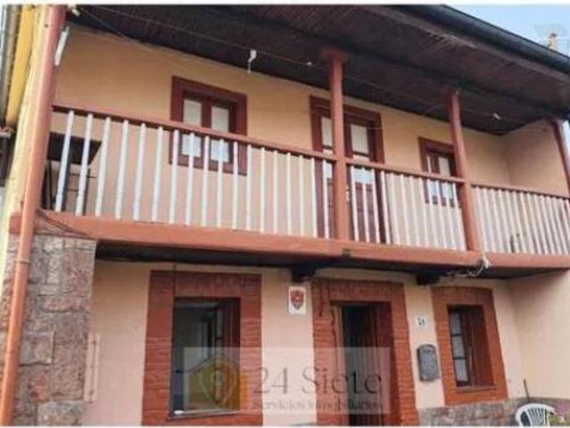 Casa en venta en Oviedo, Asturias