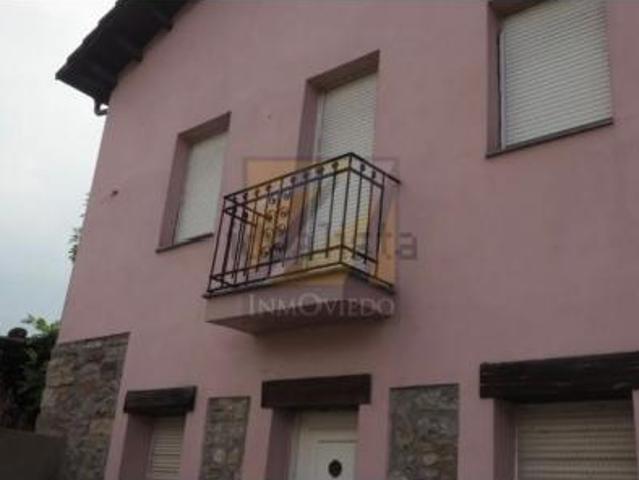 Casa en venta en Oviedo, Asturias