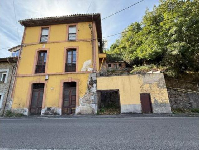 Casa en venta en Trubia, Oviedo