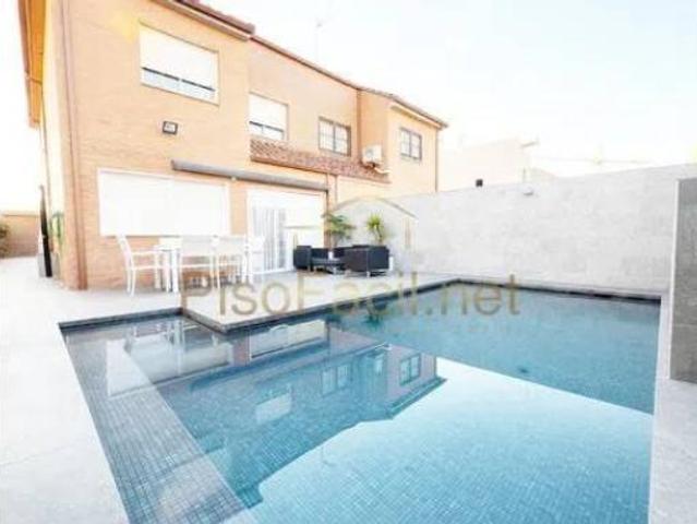 Casa en venta en Parla, Madrid