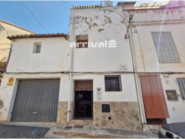 Casa en venta en Pedralba, La Serranía
