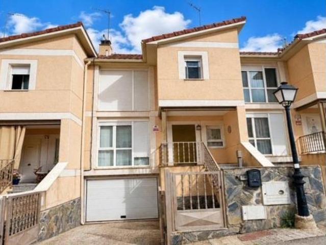 Casa en venta en Pedrezuela, Madrid