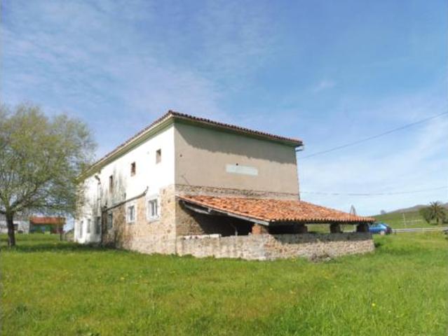 Casa en venta en Penagos, Cantabria