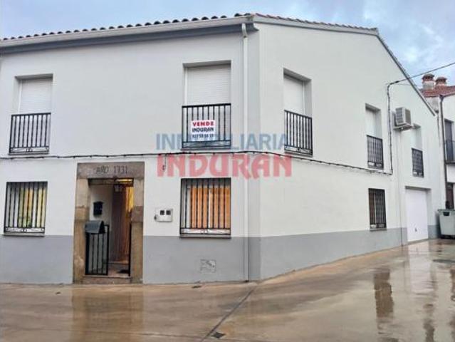 Casa en venta en Peraleda De La Mata, Extremadura