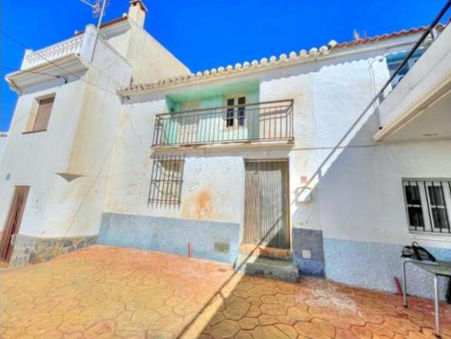 Casa en venta en Mondrón, La Axarquía