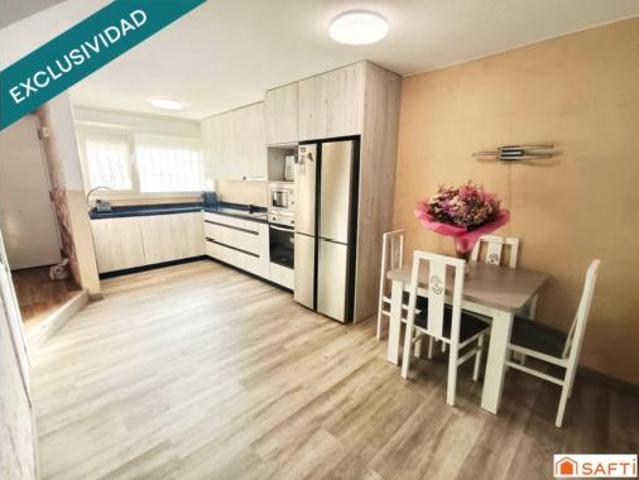 Casa en venta en Urbanització Lloma Badá, Petrer