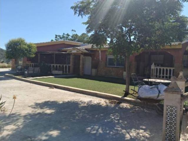 Casa en venta en Urbanització Lloma Badá, el Vinalopó Mitjà / El Vinalopó Medio