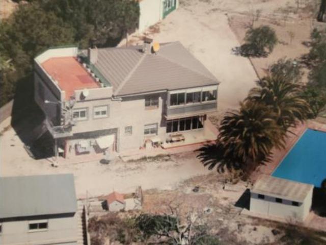 Casa en venta en Urbanització Lloma Badá, Petrer