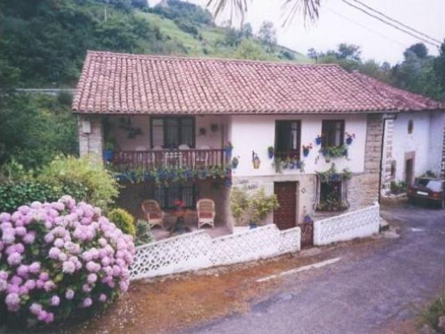 Casa en venta en Peñamellera Baja, Panes