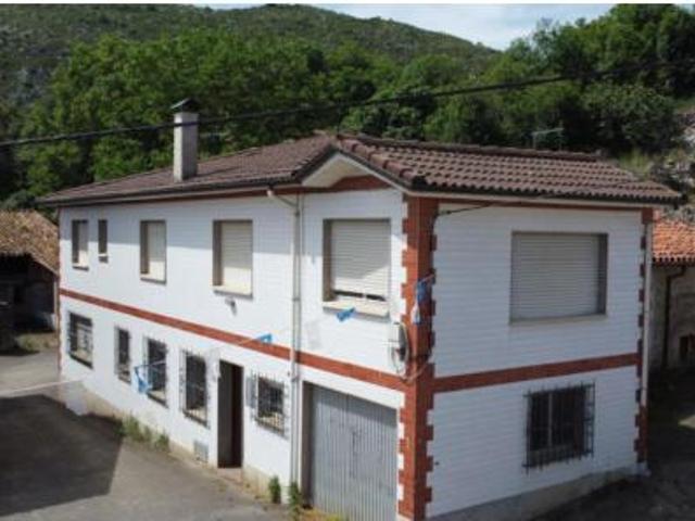 Casa en venta en Peñamellera Baja, Asturias
