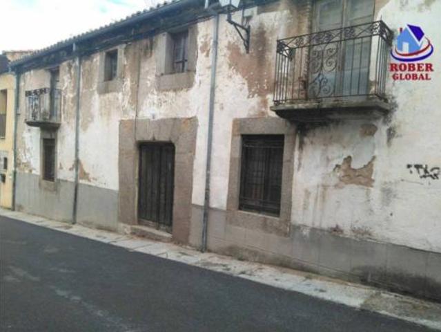 Casa en venta en Piedrahíta, Ávila