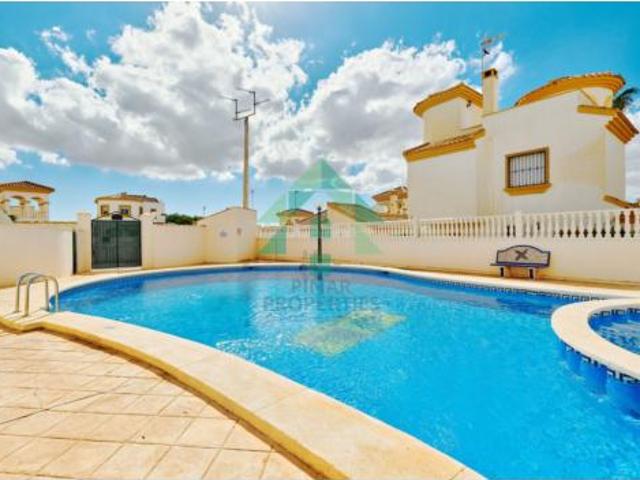 Casa en venta en Pinar de Campoverde, el Baix Segura / La Vega Baja