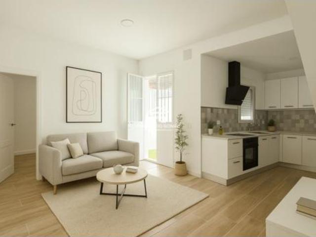 Casa en venta en Pilas, Andalucía