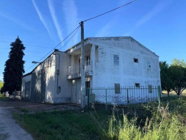 Casa en venta en Columbrianos, El Bierzo