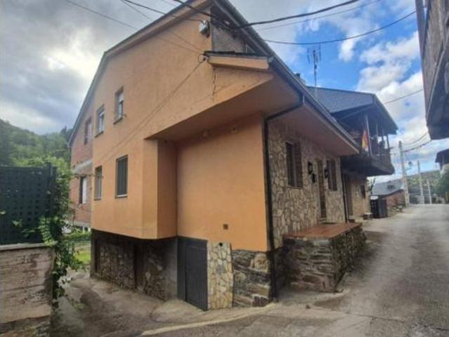 Casa en venta en Villanueva de Valdueza, El Bierzo