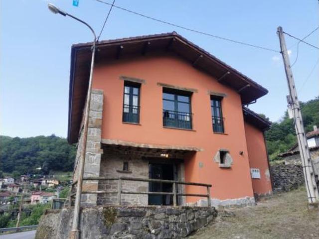 Casa en venta en Ponga, San Juan de Beleño / San Xuan