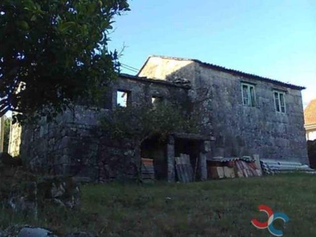 Casa en venta en Ponte Caldelas, Pontevedra