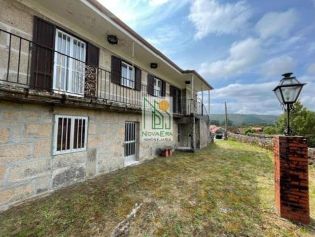 Casa en venta en Ponte Caldelas, Pontevedra