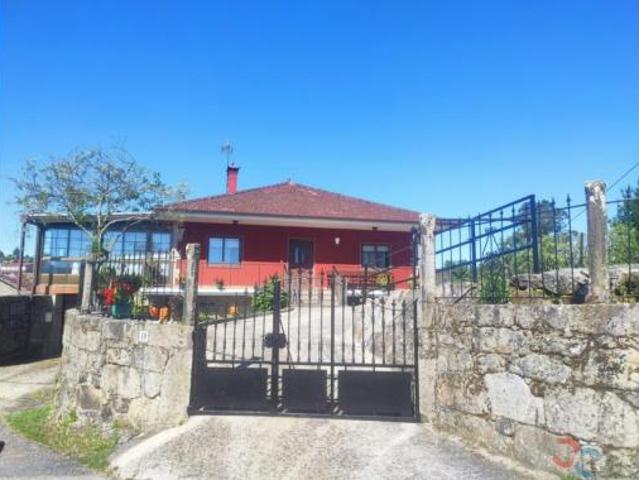 Casa en venta en Ponte Caldelas, Pontevedra