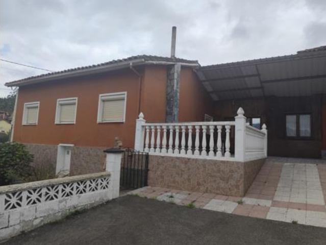 Casa en venta en Agones, Pravia