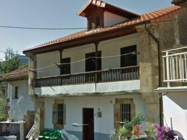Casa en venta en Puente Viesgo, Cantabria