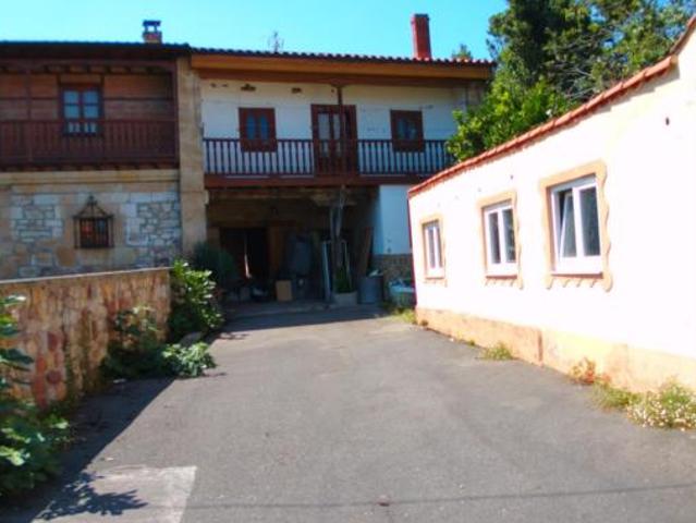 Casa en venta en Puente Viesgo, Cantabria