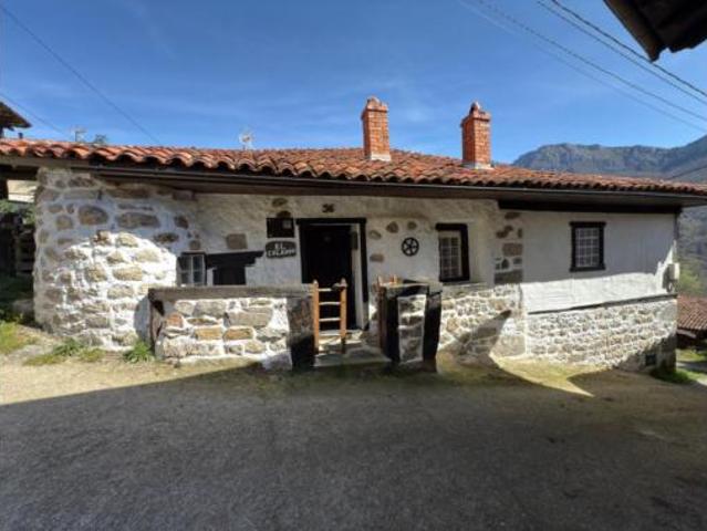 Casa en venta en Quirós, Bermiego