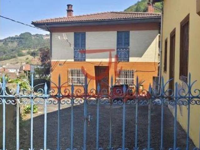 Casa en venta en Quirós, Asturias