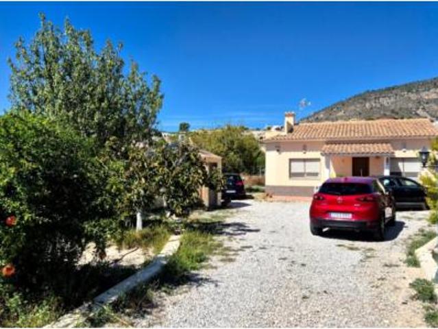 Casa en venta en Relleu