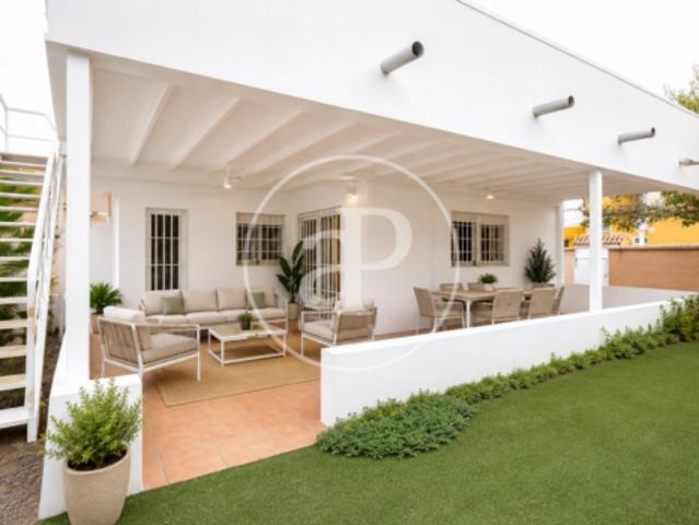 Casa en venta en Residencial La Reva, el Camp de Túria