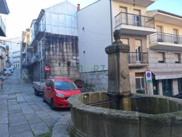 Casa en venta en Ourense, Galicia