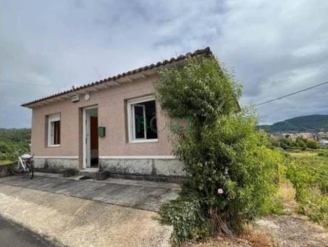 Casa en venta en San Domingos de Fóra de Ribadavia, O Ribeiro